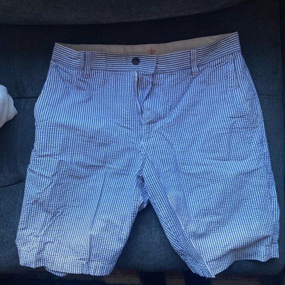 Dockers Blue and White Seersucker Shorts - Picture 1 of 3